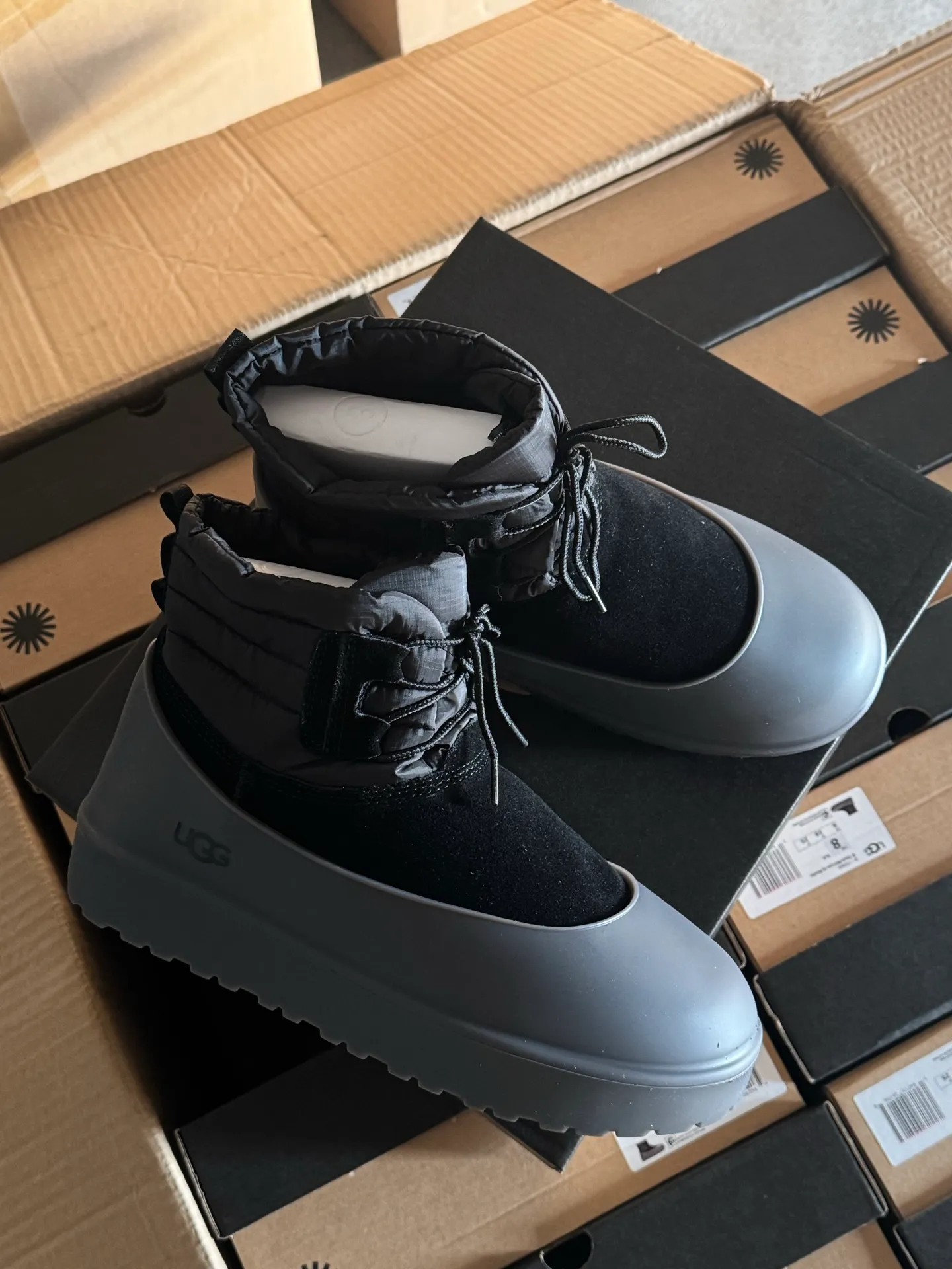UGG high-end waterproof rain boots arrive, large foreign trade items, local 💰760